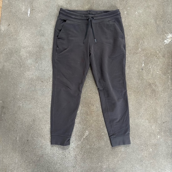 Lululemon Ready To Fleece Jogger in Graphite Grey Size 12 Athleisure Jogger - Picture 5 of 8